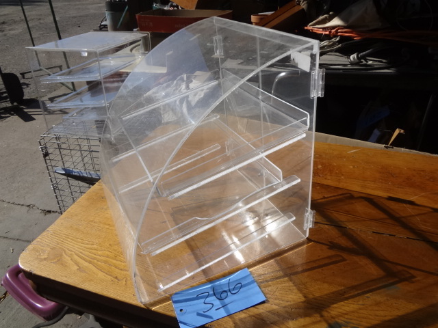 lot 366 image: Plastic Case