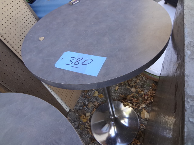 lot 380 image: Round Table from Metro Dome
