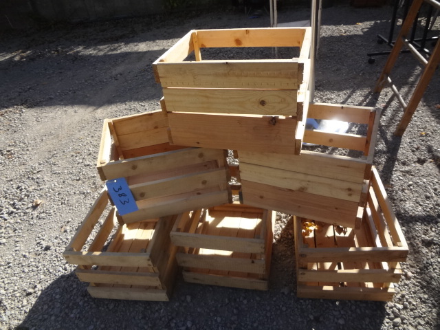 lot 383 image: Lot of Wooden Crates