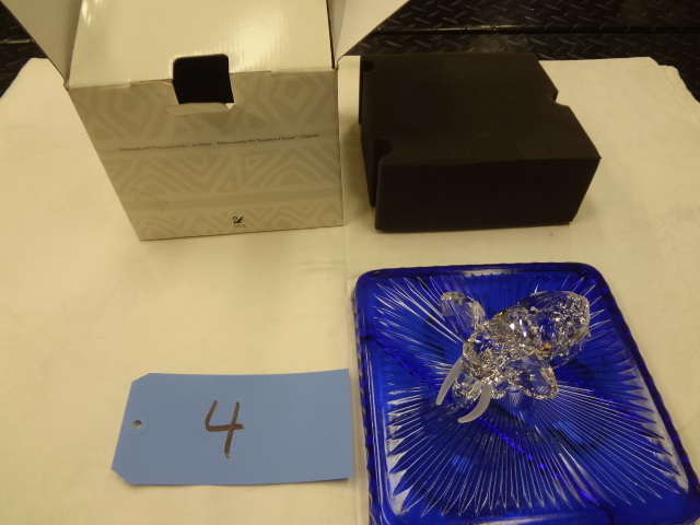 lot 4 image: Swarovski Crystal Elephant