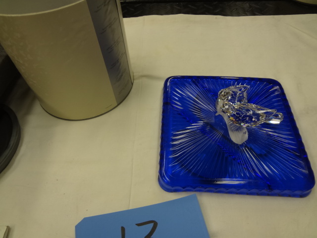 lot 13 image: Swarovski Crystal Turtle Doves