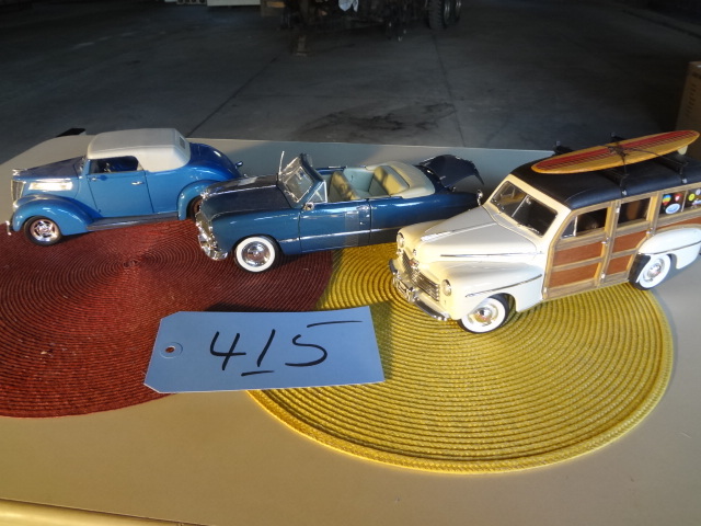 lot 415 image: Fords