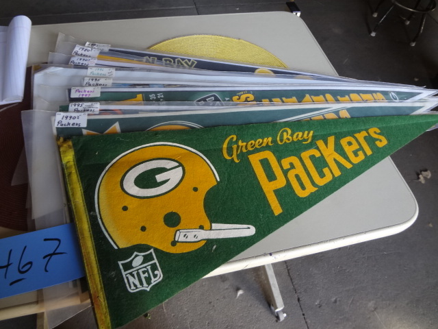 lot 467 image: Packer Pennants