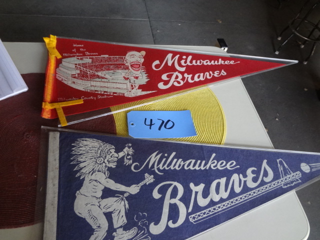 lot 470 image: Braves Pennants, Vintage