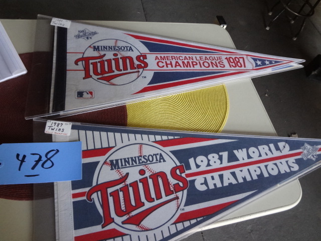 lot 478 image: 87 Twins