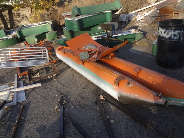 lot 490 image: Pedal Pontoon