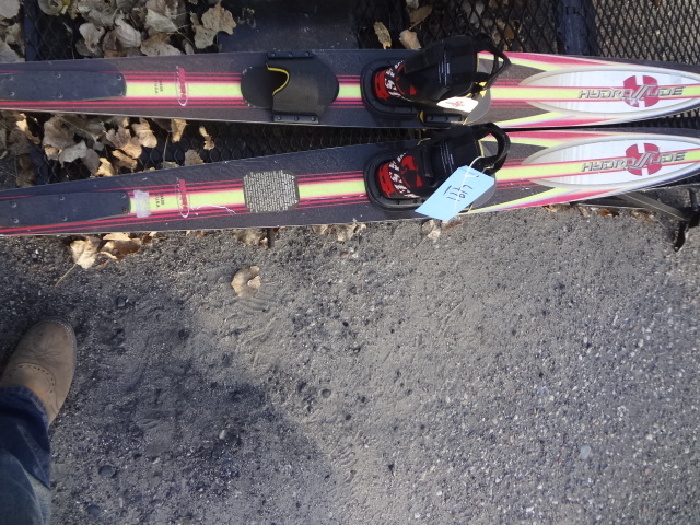 lot 491 image: Hydro Ride Water Skis