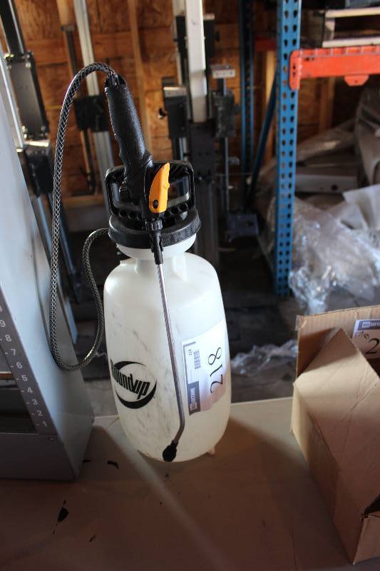 Round Up Weed Sprayer wHose Attachment.
