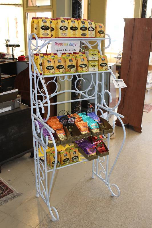 lot 34 image: Metal Display Shelf Includes Contents 27 x 17 x 67.