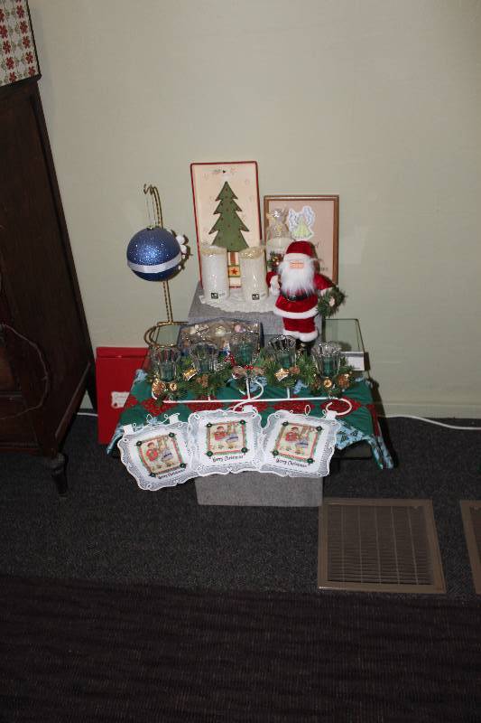 lot 45 image: Coffee Table Lot Including Coffee Table Holiday Decorations And More.