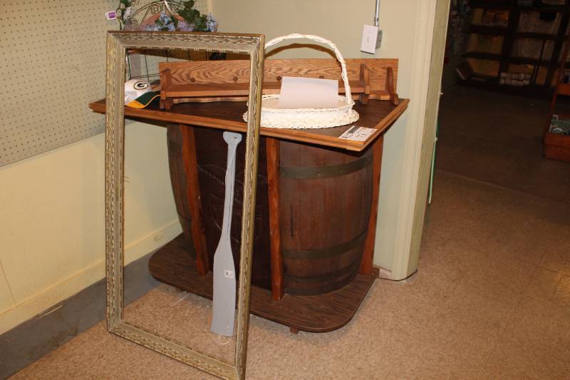lot 73 image: Corner Room Lot Including Frame Decorations Wooden Shelf And More.