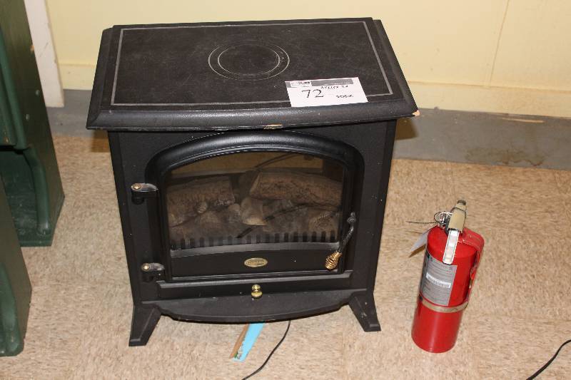 lot 72 image: Electric Fireplace 24 x 15 x 26.