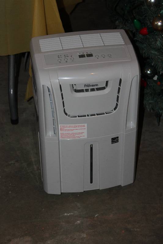 lot 80 image: Holmes Dehumidifier.