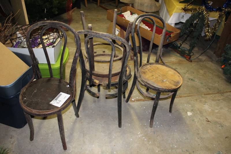 lot 84 image: Lot of Chairs.