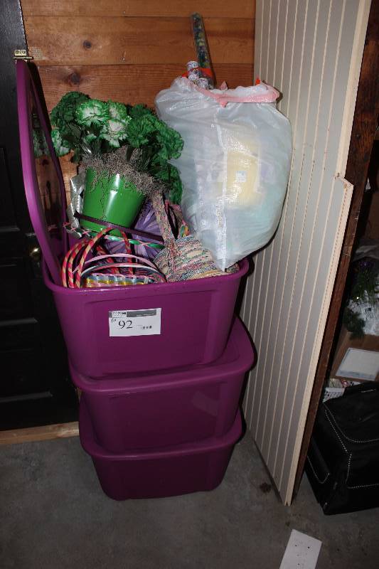 lot 92 image: Tote Lot of (3) Including St. Patricks Day Decorations Easter Decorations.