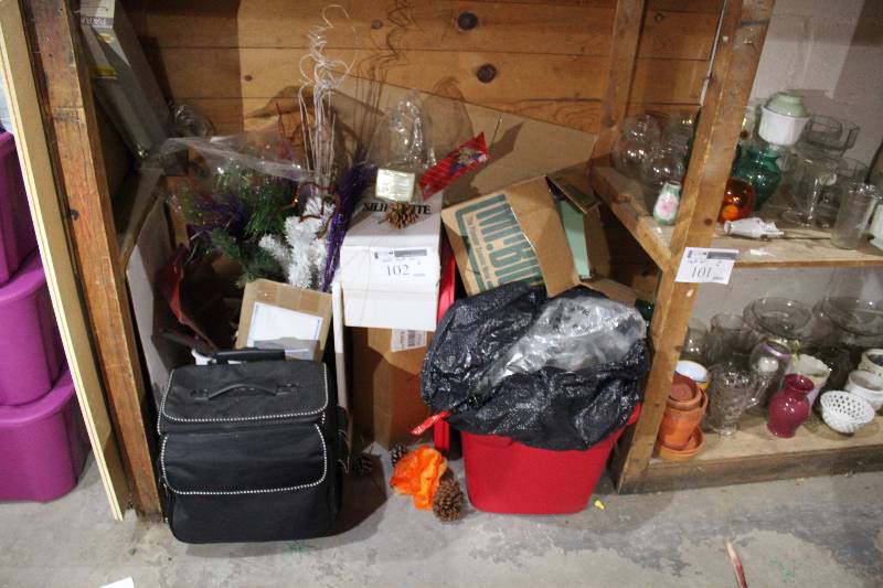 lot 102 image: Floor Lot Including Bag Home Decor And More.