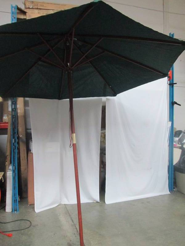 Alcove 9 Wooden Market Umbrella