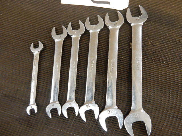 lot 22 image: Metric Double open end set. 10mm to 19mm