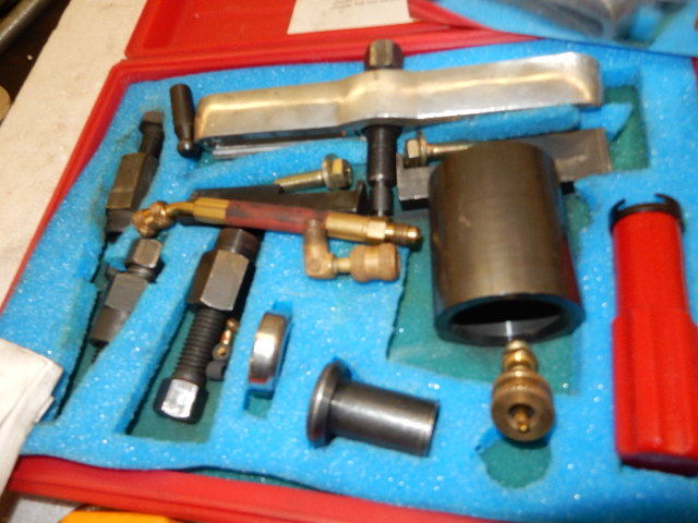 lot 47 image: Air Conditioning Tools.. Leak Tested