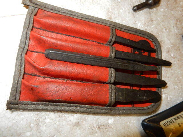 lot 51 image: SNAPON and other.. Counter ClockwiseLeft hand Drill bitsextractors