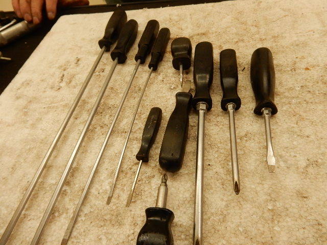 lot 67 image: SNAPON Screwdrivers.. Phillips and Flathead