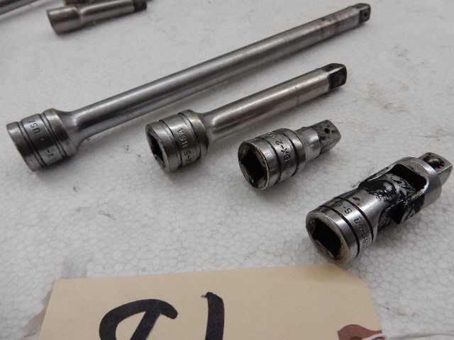 lot 81 image: SNAPON 12 in Extensions, 12, 6, 2in  12 in  Flex Socket
