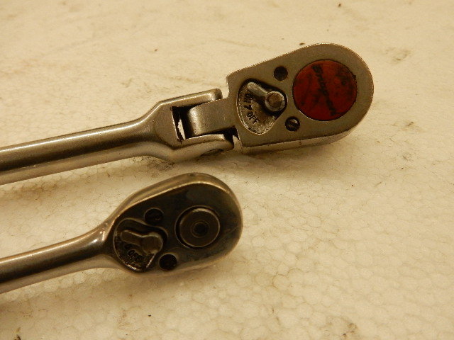 lot 85 image: SNAPON 38 in ratchets.. 1, 11in flex  1, 4 12 in stubby