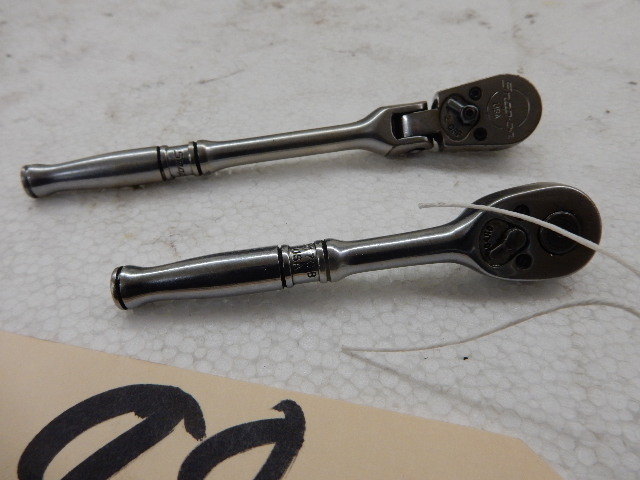 lot 88 image: 2, SNAPON, 14 ratchets .. 1 flex head.