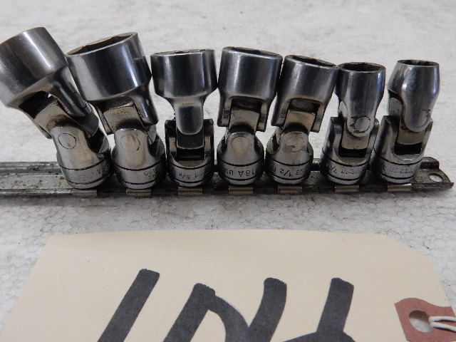 lot 104 image: SNAPON, Standard 38 drive  38 to 34in 6pt flex sockets, Shallow well