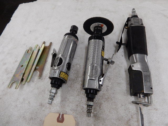 lot 7 image: CENTRAL Pneumatics.  Die Grinders and CUTOFF Saw.. 2 new, 1 lightly used.  Tested and works