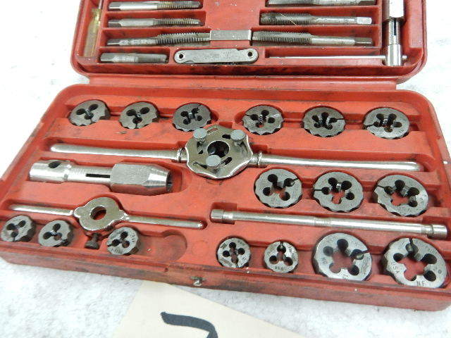 lot 7A image: SNAPON, Tap and Die Set. .Standard.