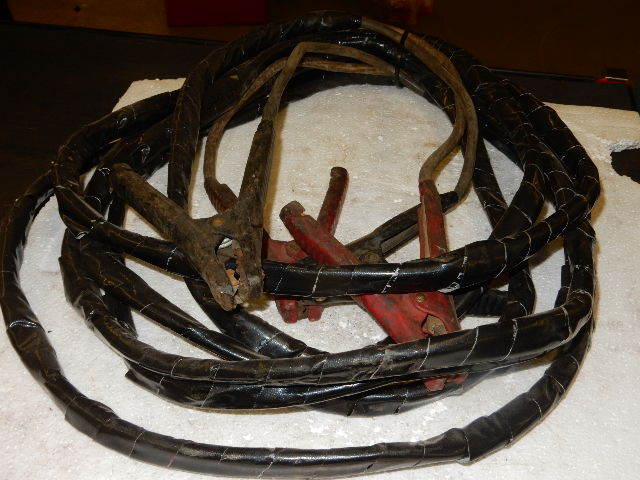 lot 7D image: 20 FT jumper Cables.