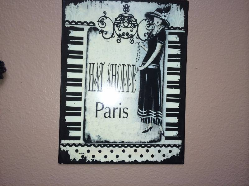 lot 88 image: Set of 2 Metal Signs (Paris Themed)