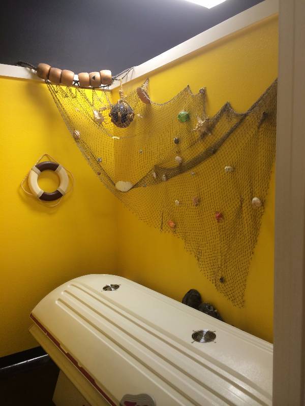 lot 101 image: Fishing Net Wall Decor