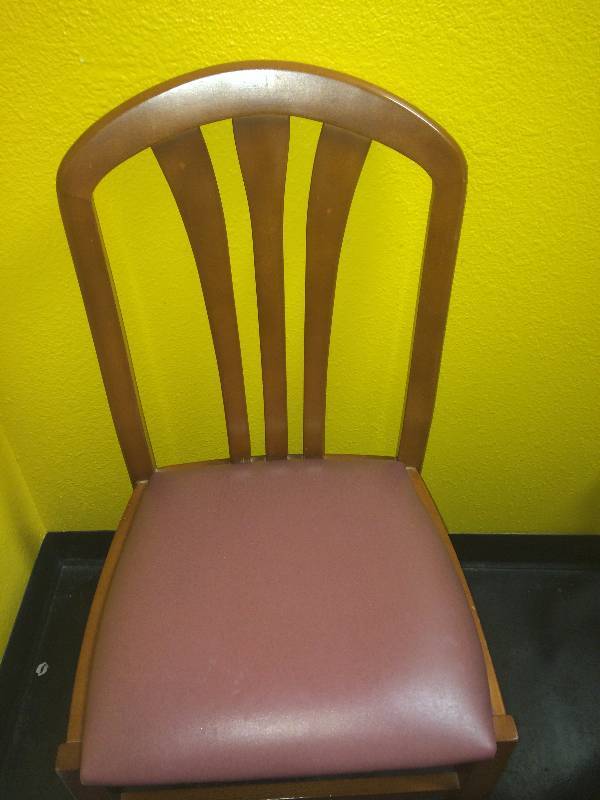 lot 118 image: Brown Upholstered Wood Chair