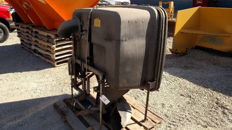 John Deere Clam Bagger...