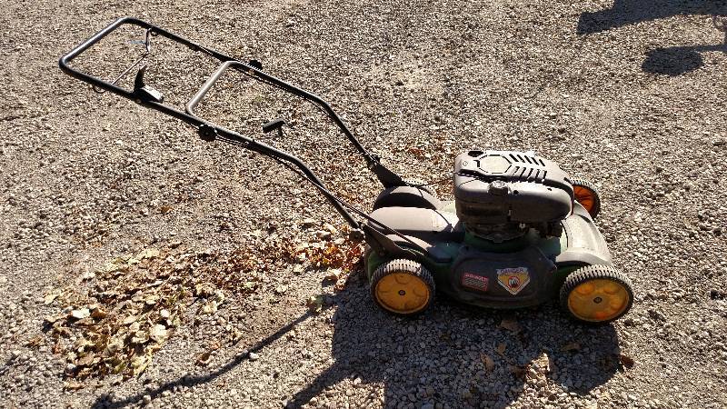 John Deere 20 Push Mower, Works...