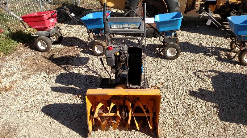 Cub Cadet Snow Blower, 9 hp, 26, T...