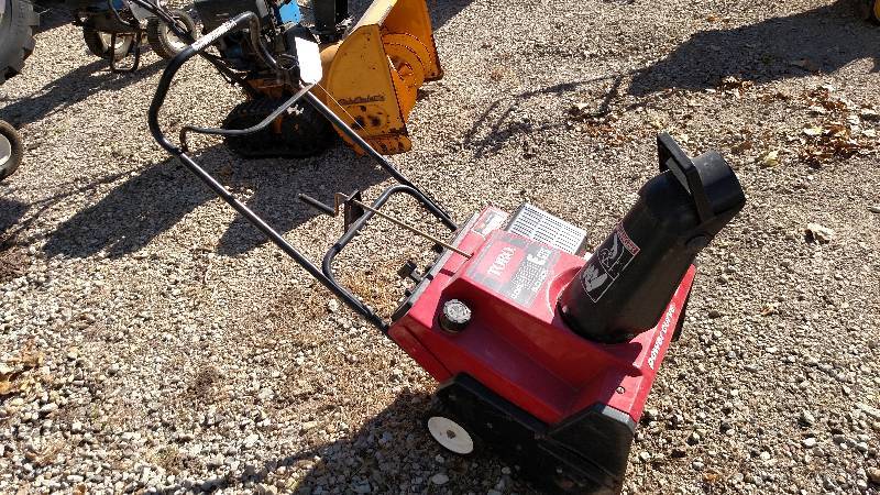 Toro Model CCR3000EGTS Snow Blower ...