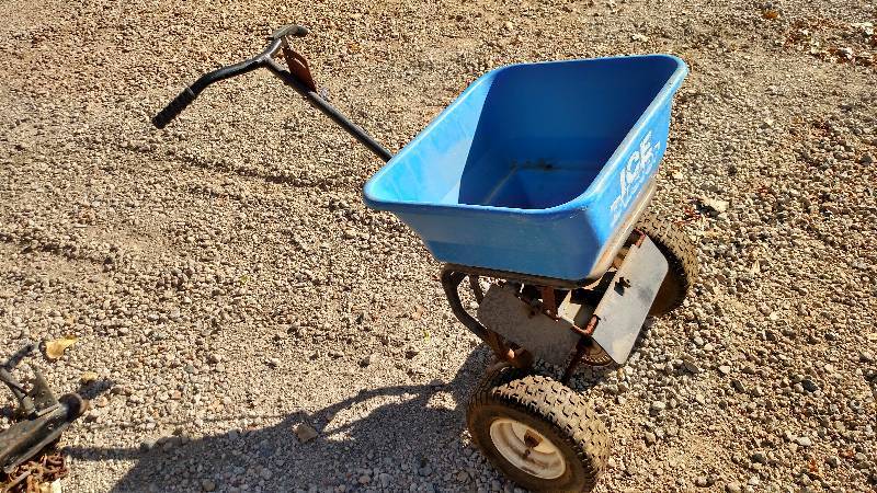 Ice Buster Salt Spreader, Stuck...