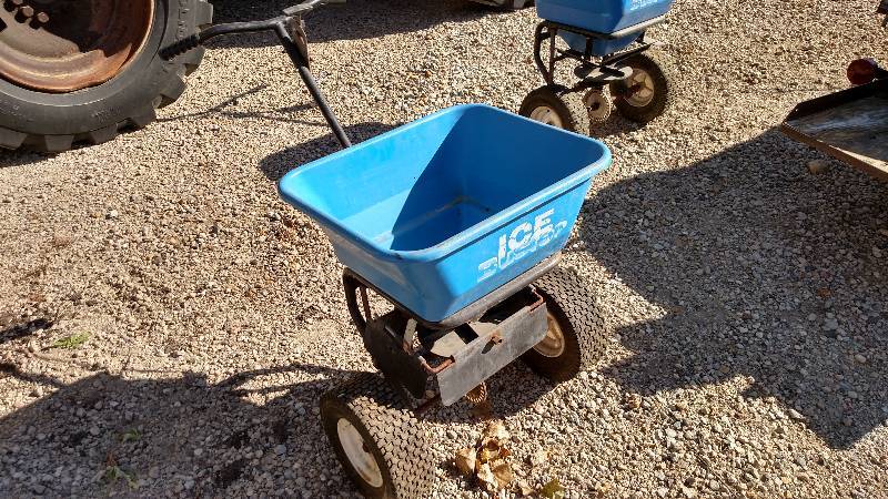 Ice Buster Salt Spreader, Stuck...