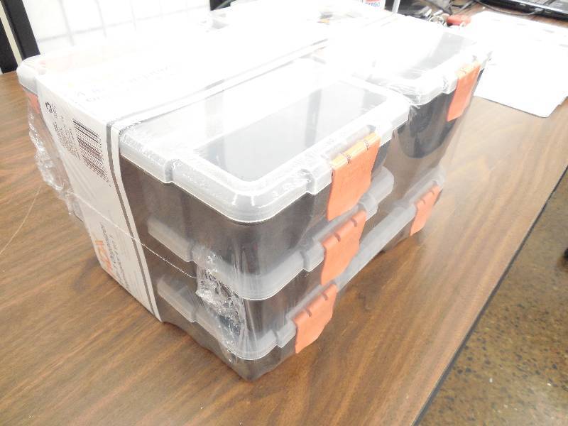 lot 24 image: 4 IN 1 ORGANIZER