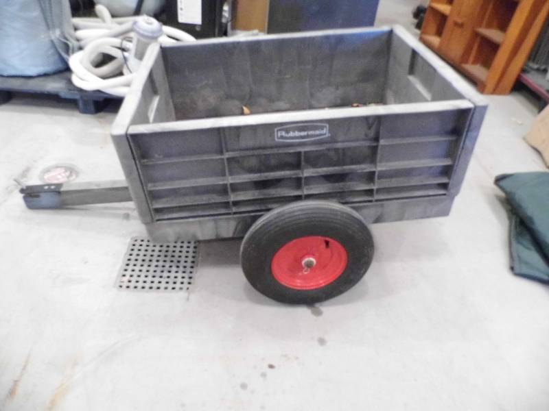 Rubbermaid Tractor Cart