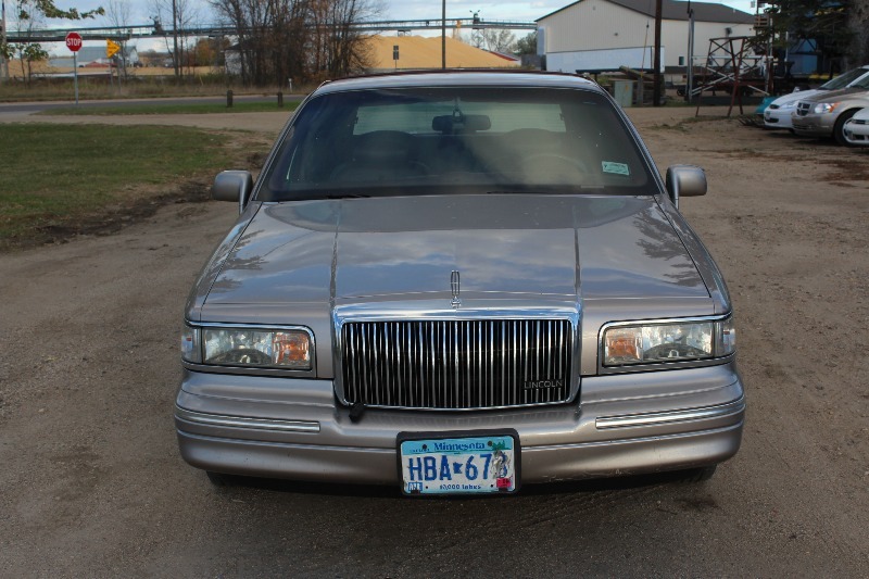 1995 Lincoln Town Car Signature Series