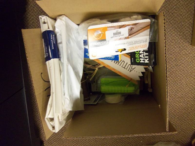 HOME AND DCOR BOXED LOT