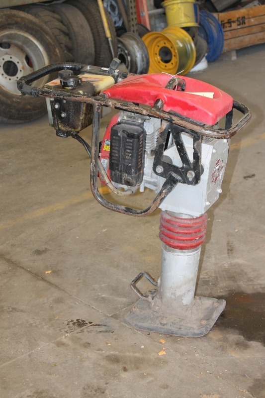 lot 17 image: Stone Stomper Compactor