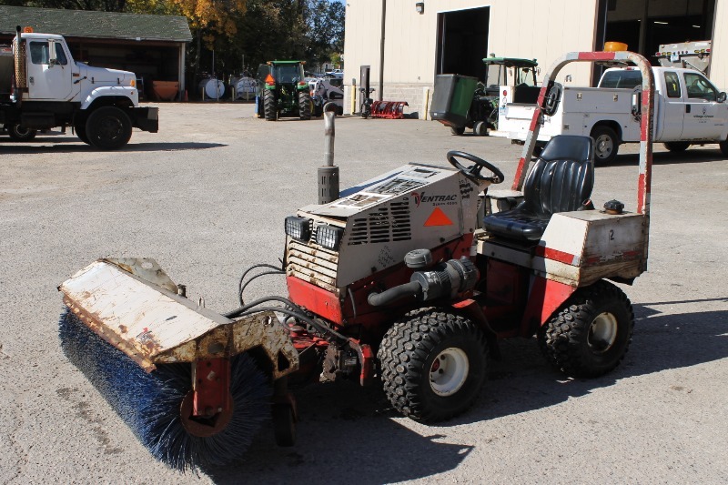 lot 8 image: VENTRAC 4x4