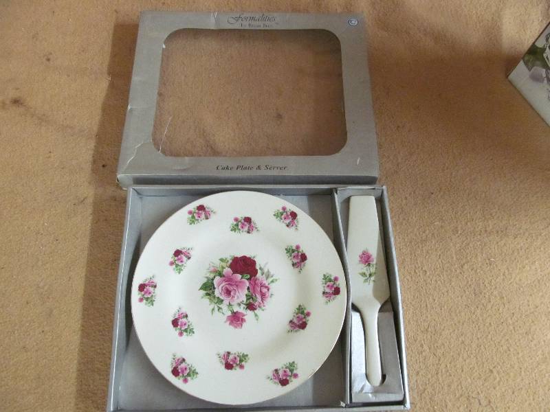 Cake Plate & Server