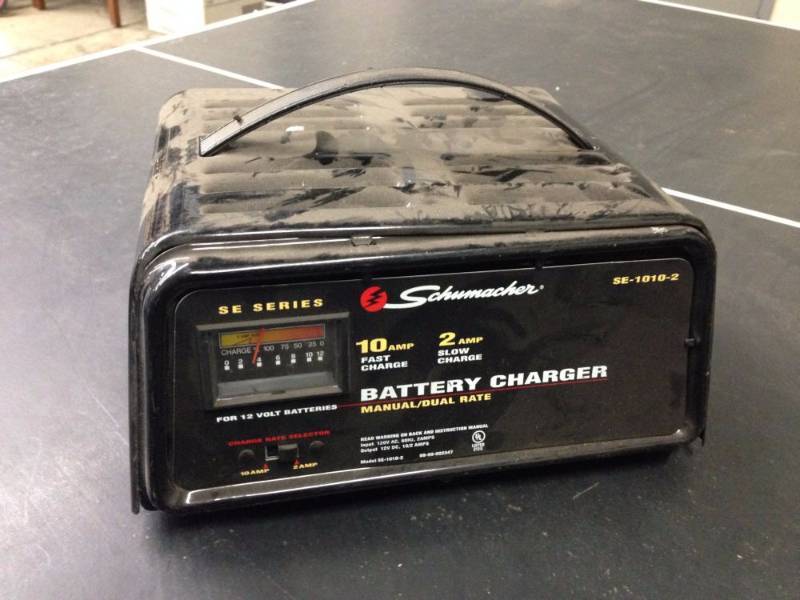 lot 11 image: Schumacher SE-1010-2 Battery Charge...