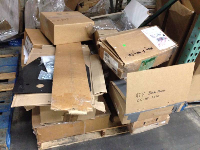 lot 22 image: Pallet of Snow Plow Parts & Accesso...